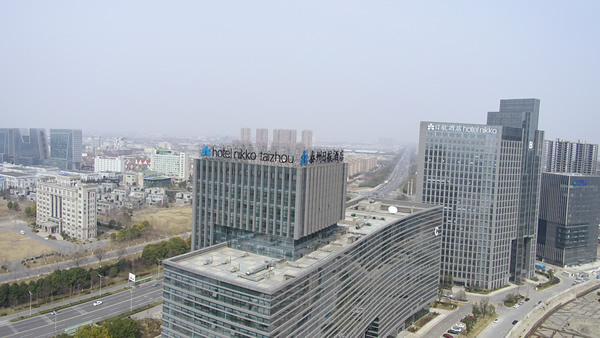 泰州日航酒店樓頂招牌發光字制作安裝