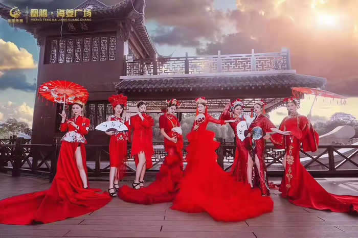 華燈璀璨 點(diǎn)亮姜堰10月26日凰騰·海姜廣場(chǎng)營銷中心盛大開放